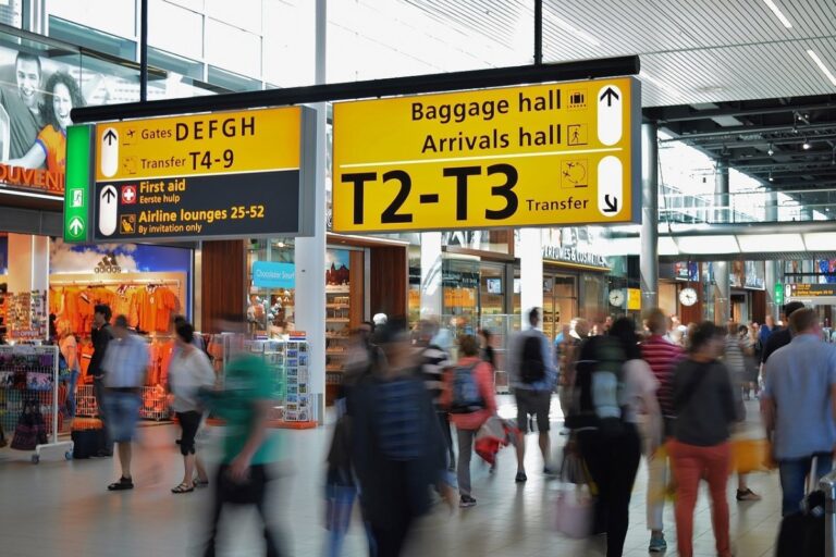 Putnik iz Banja Luke uhvaćen zbog lažiranja dokumenata na letu za Dortmund